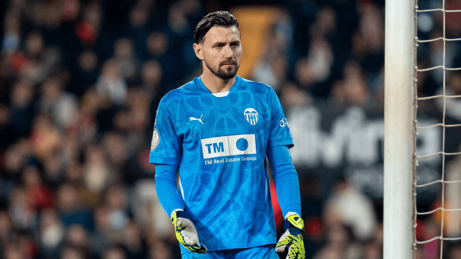 Stole Dimitrievski, en un partido con el Valencia (Foto: Cordon Press).