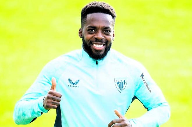 Gesto positivo de Iñaki Williams en un entrenamiento en Lezama (Foto: Athletic Club).