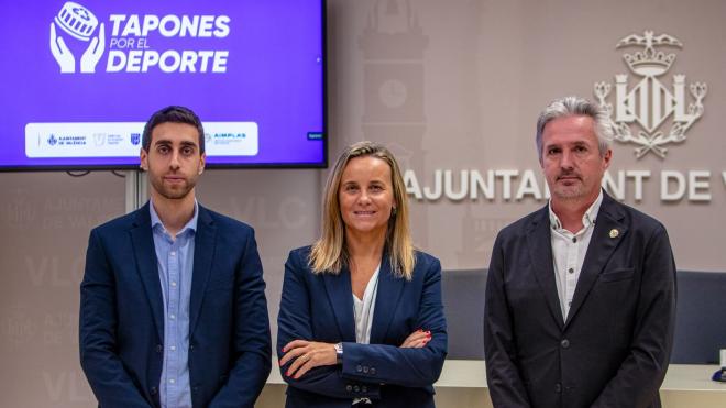 Adrián Morales, Paula Llobet y Cristhian Schneider