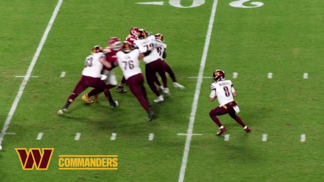 Marcus Mariota, quarterback de los Washington Commanders.