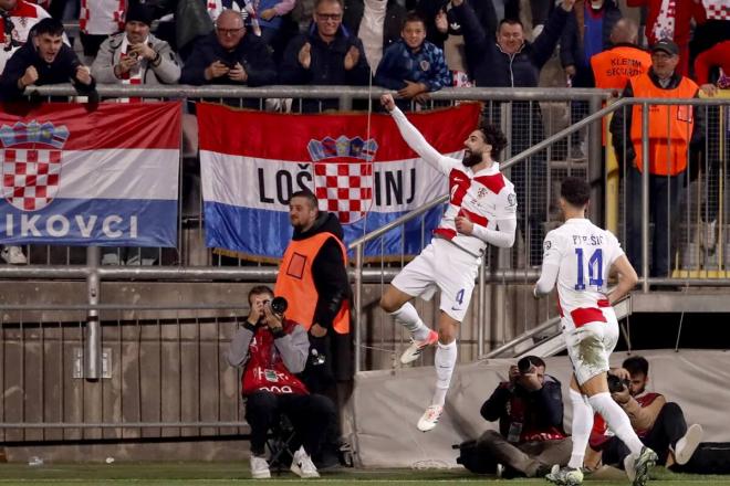 Josko Gvardiol celebra su gol en el Croacia-Islas Feroe (Foto: EFE).