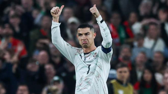 Cristiano Ronaldo en el momento de su expulsión (EFE)