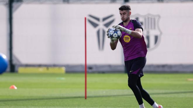 Joan García en un entrenamiento del FC Barcelona (Fuente: Europa Press)