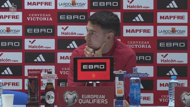 Martín Zubimendi, en rueda de prensa.