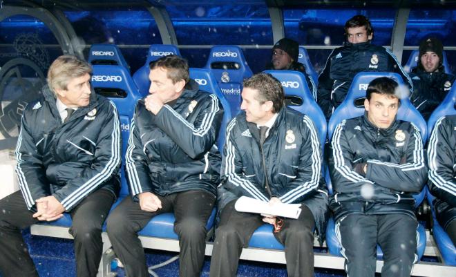 Manuel Pellegrini en el banquillo del Real Madrid (Foto: Cordon Press)