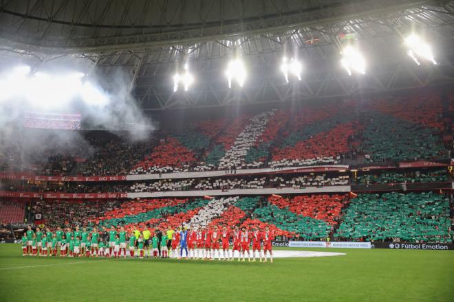 Así lucía San Mamés en la previa del Euskadi-Palestina (Foto: EFE).