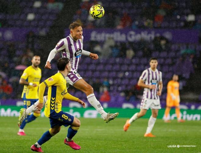 Lachuer, ante Las Palmas en Zorrilla.