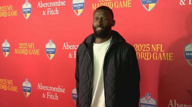 Antonio Rüdiger posa en la alfombra roja del Bernabéu.