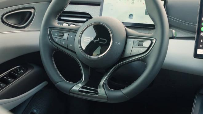 Gonzalo Serrano prueba el BYD Seal 6, una berlina híbrida