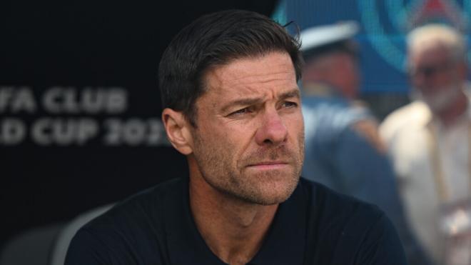 Xabi Alonso pudo haber obtenido el puesto de Luis Enrique en el PSG (foto: Cordon Press).