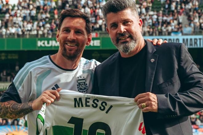 Christian Bragarnik junto a Leo Messi (Europa Press)