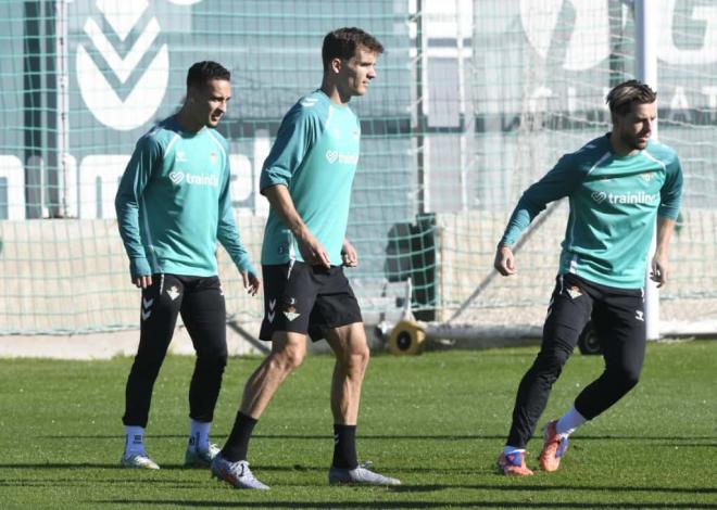 Antony, Llorente y Lo Celso, en el entrenamiento de este martes (Foto: Kiko Hurtado).