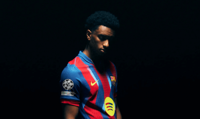 Posado culé con la nueva elástica. (Foto: FCB)