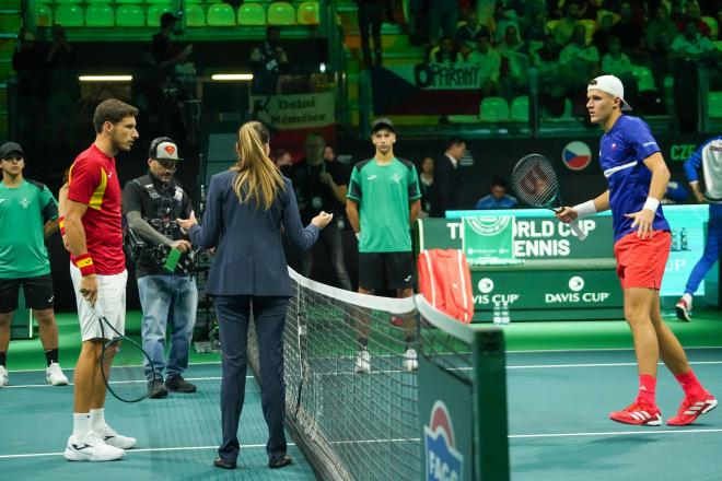 Pablo Carreño cae ante Jakub Mensik en el primer partido de la Copa Davis (Foto: Cordon Press).