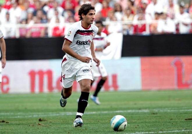 Julien Escudé, jugando con el Sevilla en el Sánchez-Pizjuán (Foto: Cordon Press).
