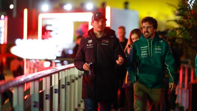 Fernando Alonso y Max Verstappen, en Las Vegas (Foto: Europa Press).