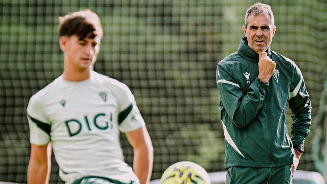 Gaizka Garitano, en un entrenamiento (Foto: Cádiz CF).