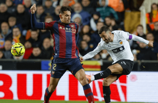 Gayà ante el Levante pidió entre risas a Corberán días libres para la plantilla del Valencia CF