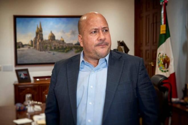 Enrique Alfaro Ramírez durante su etapa como Gobernador de Jalisco (Foto: El País).
