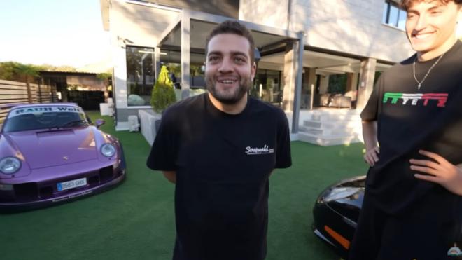 Paconi junto a Plex y el nuevo Porsche comprado a Carlo Ancelotti (YouTube: byCaLiTos)