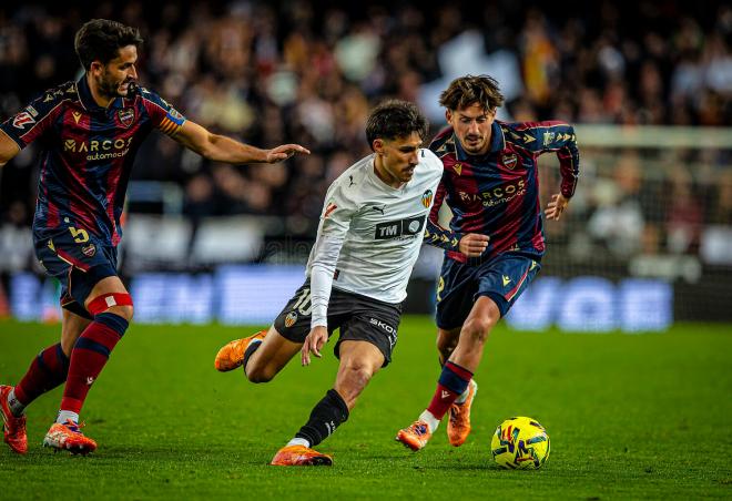 André Almeida ante el Levante (Foto: VCF)