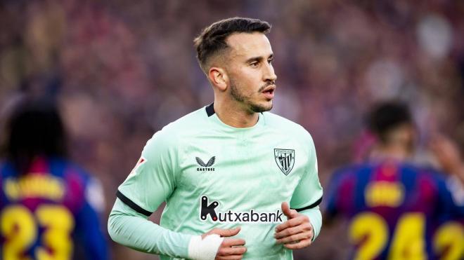Alex Berenguer, en acción en el Camp Nou frente al Barça (Foto: Athletic Club).