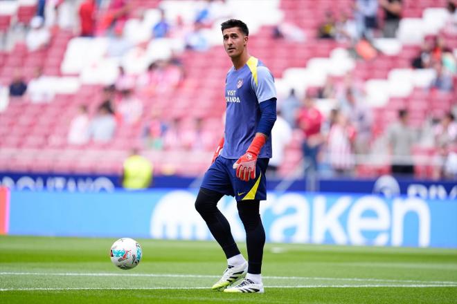 Juan Musso, en un calentamiento del Atlético de Madrid (Foto: Europa Press).