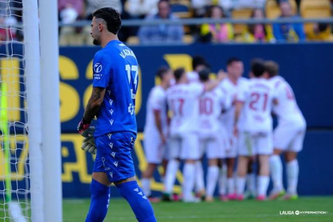 Lance del Cádiz-Cultural Leonesa (Foto: LALIGA)..jpeg