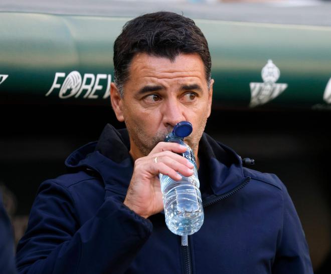 Míchel, ante el Betis (Foto: Cordon Press).