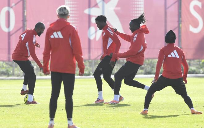 Lucien Agoumé, entrenando este domingo (Foto: Kiko Hurtado).