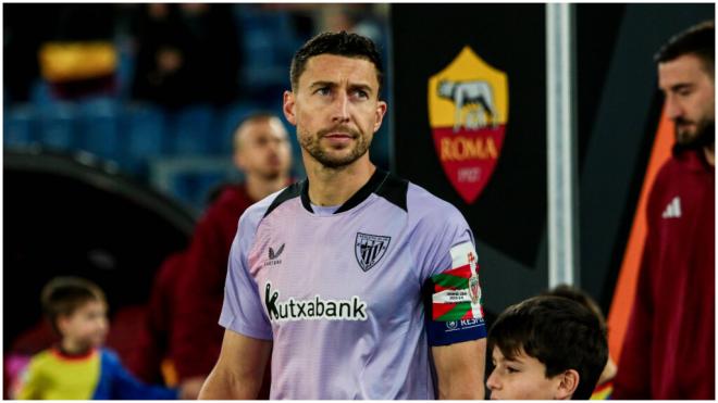 Óscar de Marcos, en un partido con el Athletic. (Cordon Press)