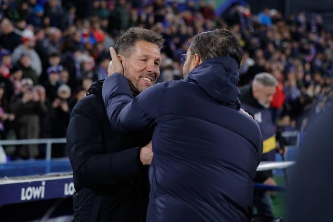 Saludo entre Simeone y José Bordalás antes del Getafe-Atlético (Foto: Europa Press).