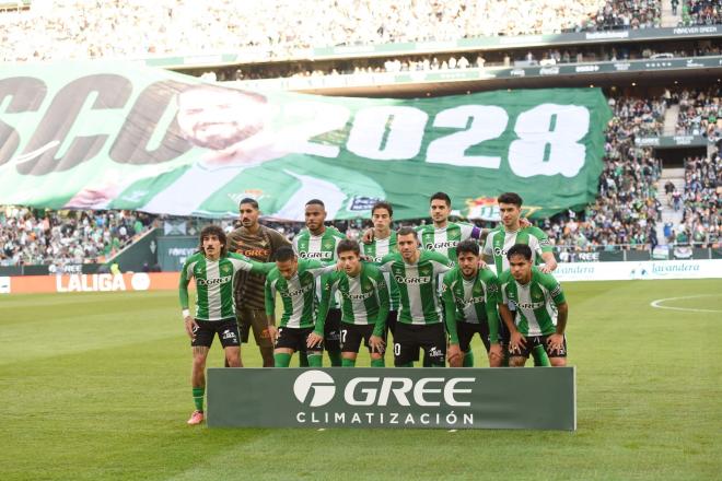 El once del Betis ante el Girona (Foto: Kiko Hurtado)