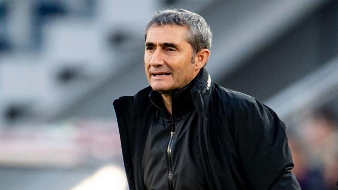 El técnico Ernesto Valverde se desgañita en un partido de su equipo esta temporada (Foto: Athletic Club).