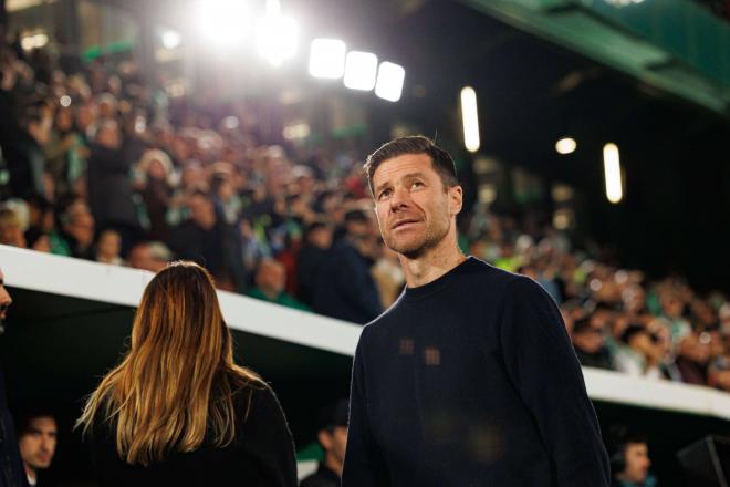 Xabi Alonso ante el Elche (Cordon Press)