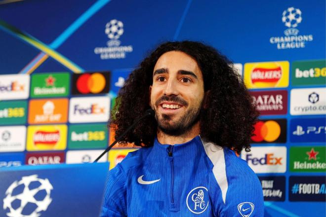 Cucurella, en rueda de prensa (Foto: Cordon Press)