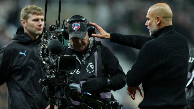 Pep Guardiola y su polémico gesto (Redes Sociales)