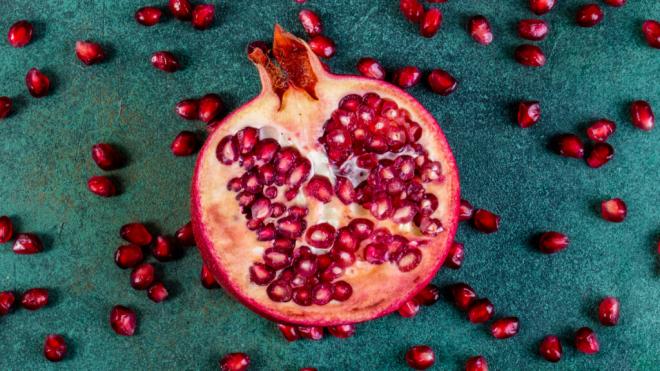 Imagen de archivo de una granada (Freepik)