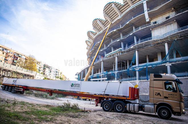 Los pilares de la cubierta del Nou Mestalla