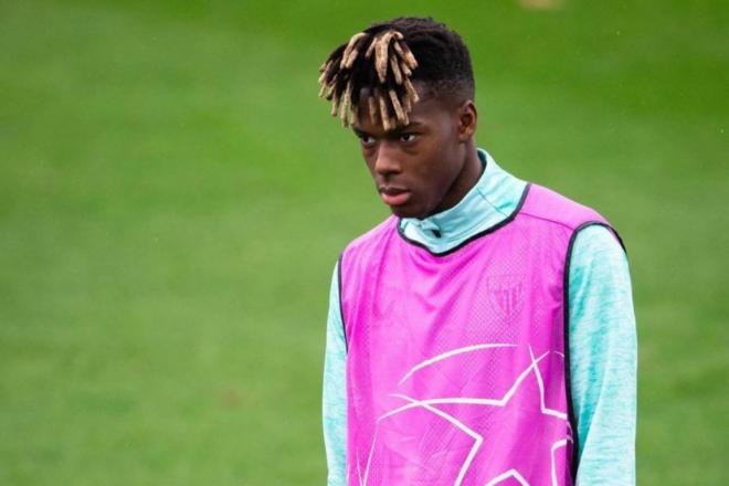 Nico Williams entrenando para un partido de la Champions League (Foto: Athletic Club).