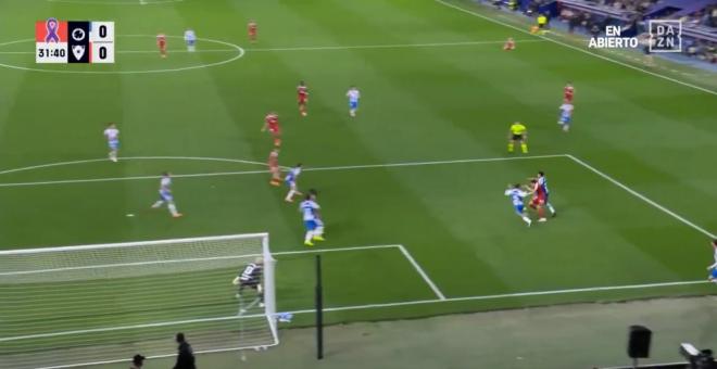 Polémica acción en el Espanyol-Sevila.