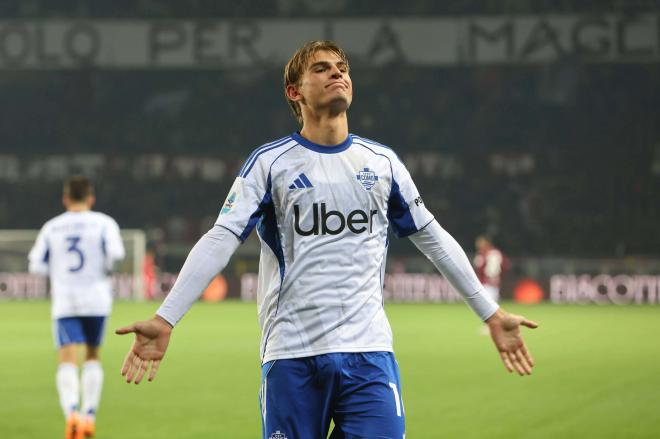 Nico Paz, en un partido con el Como 1907 (Cordon Press)