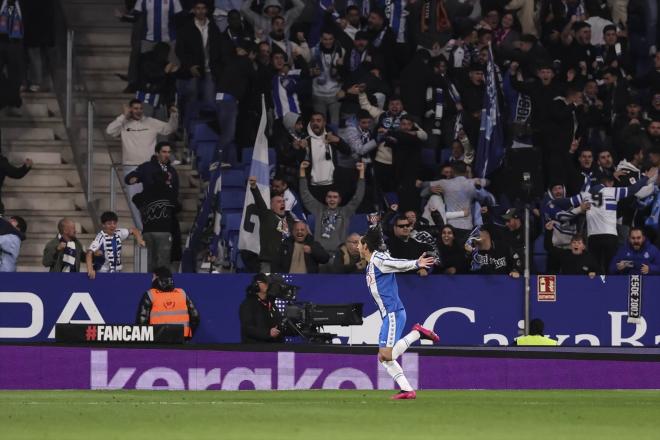 Pere Milla celebra su gol en el Espanyol-Sevilla (Foto: AFP7/Europa Press).
