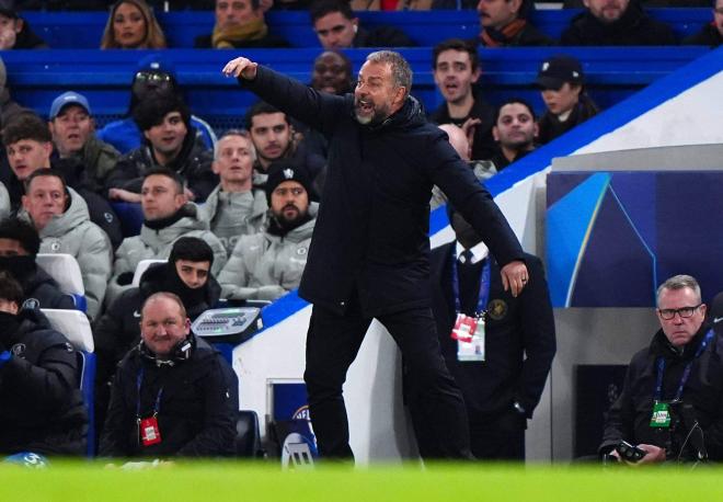 Hansi Flick, en el Chelsea-Barça (Foto: Cordon Press).