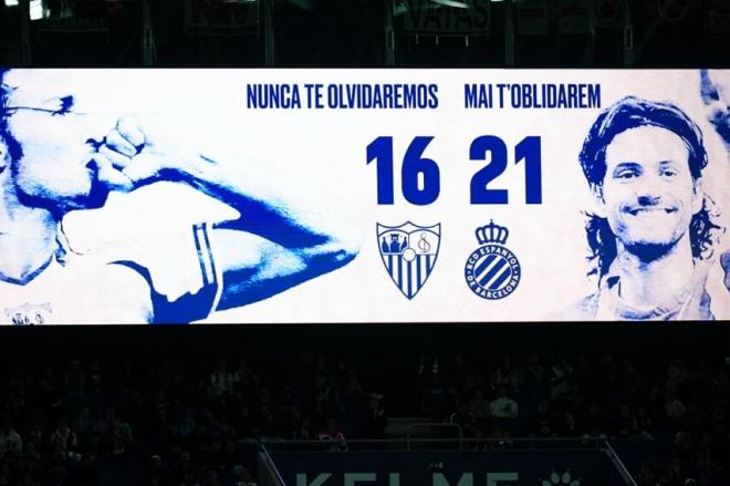 Recuerdo a Puerta y a Jarque en el Espanyol-Sevilla (Foto: SFC).