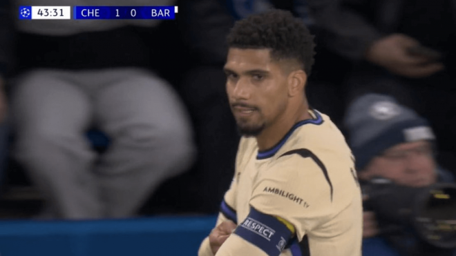 Ronald Araujo, expulsado en el Chelsea-Barcelona.