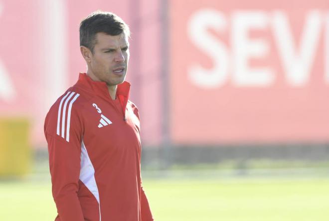 César Azpilicueta, en un entrenamiento (Foto: Kiko Hurtado)
