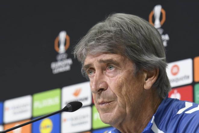 Manuel Pellegrini, en sala de prensa (Foto: Kiko Hurtado)