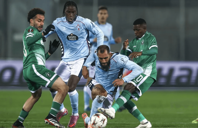Ilaix Moriba y Borja Iglesias ante el Ludogorets (Foto: EFE).