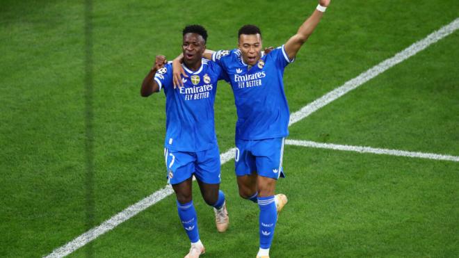 Vinicius y Mbappé celebrando un gol contra el Olympiacos en la Champions (Europa Press)